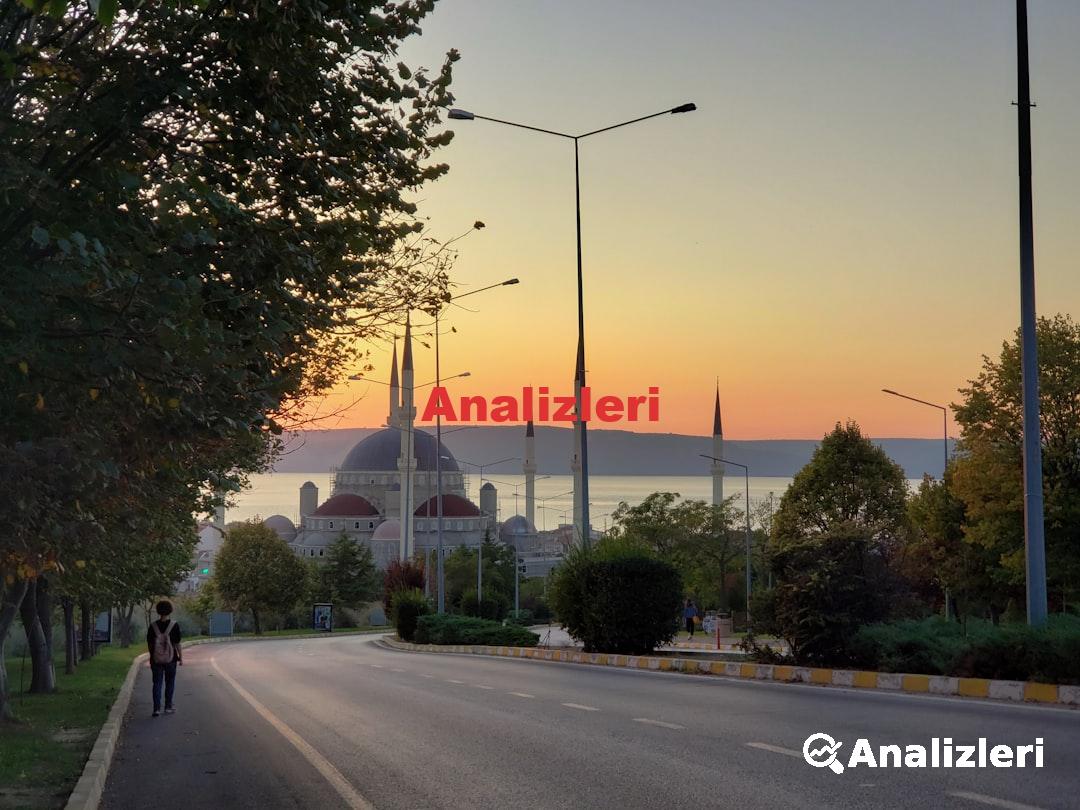 Eğitim & Kariyer: Yeni Nesil Mesleklerin Yükselişi ve Geleceği